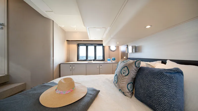 Slide: The Image of Azimut 50 Flybridge 2020 - 8673628