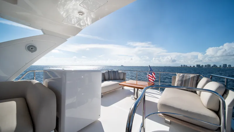Slide: The Image of Azimut 50 Flybridge 2020 - 8673601