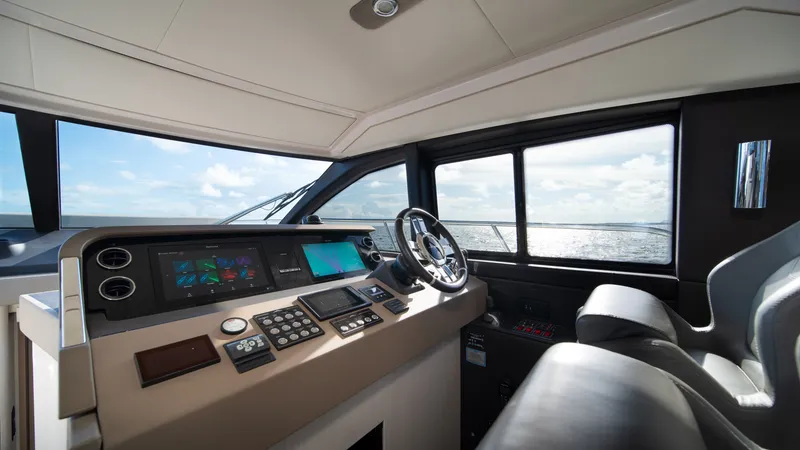 Slide: The Image of Azimut 50 Flybridge 2020 - 8673620
