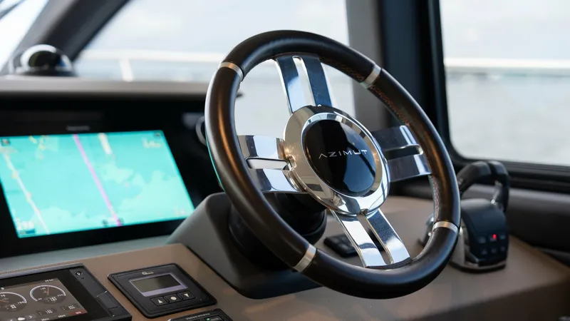 Slide: The Image of Azimut 50 Flybridge 2020 - 8673621