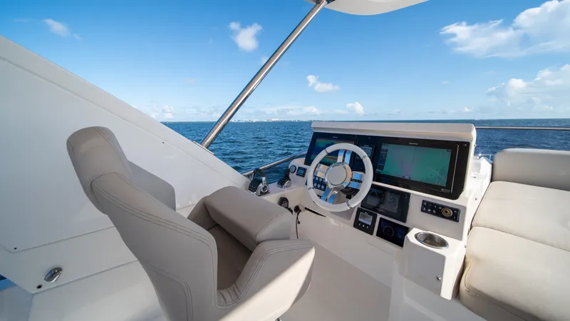 Slide: The Image of Azimut 50 Flybridge 2020 - 8673608