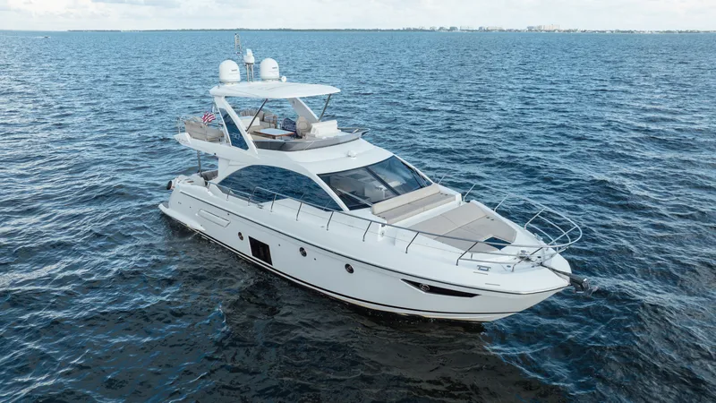 Slide: The Image of Azimut 50 Flybridge 2020 - 8673643