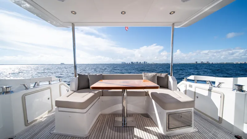 Slide: The Image of Azimut 50 Flybridge 2020 - 8673613