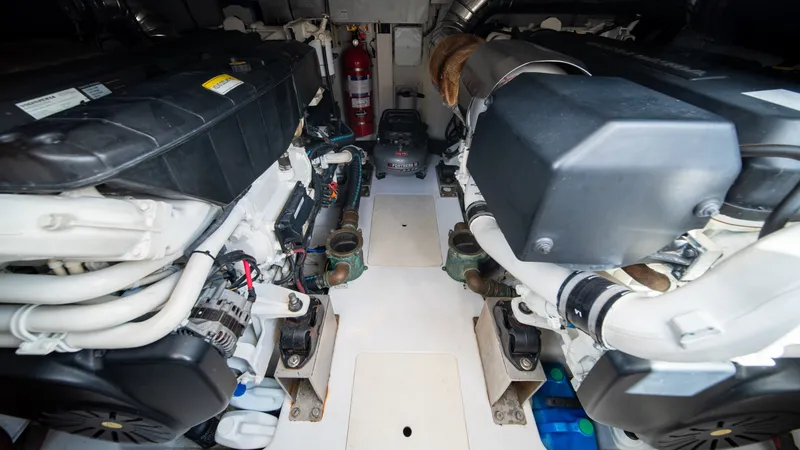 Slide: The Image of Azimut 50 Flybridge 2020 - 8673636
