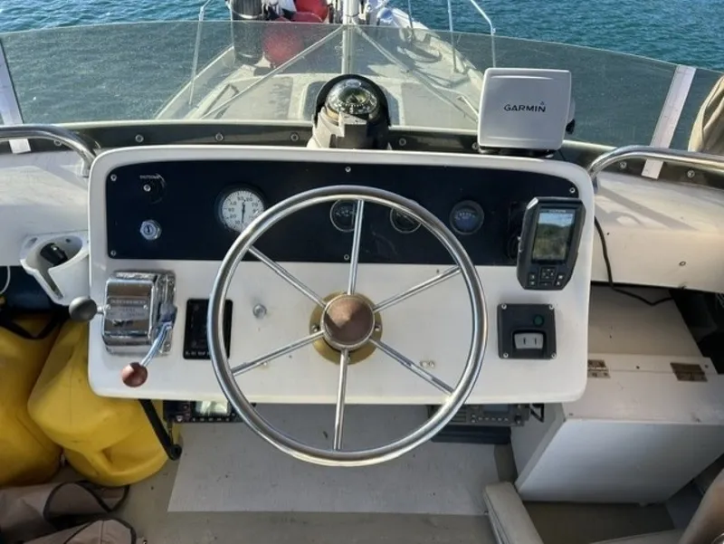 Slide: The Image of Mainship 34 Trawler 1979 - 8509628