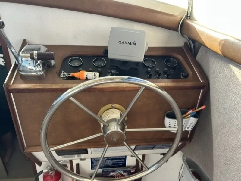 Slide: The Image of Mainship 34 Trawler 1979 - 8509625