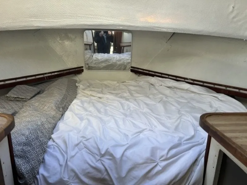 Slide: The Image of Mainship 34 Trawler 1979 - 8509624