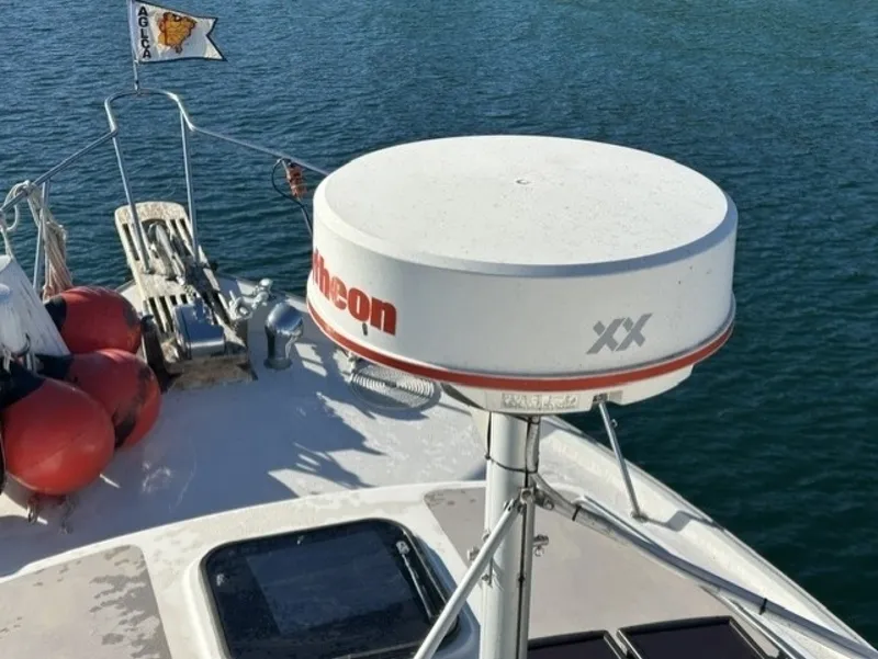 Slide: The Image of Mainship 34 Trawler 1979 - 8509633