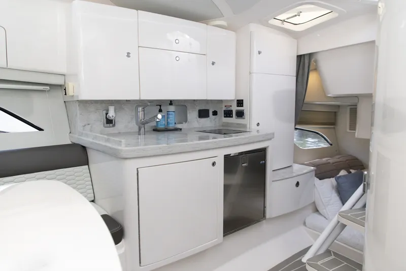 Slide: The Image of Intrepid 409 Valor 2021 - 8509860