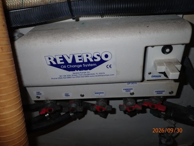 Slide: The Image of 42' Sabre oil change system - 8509892
