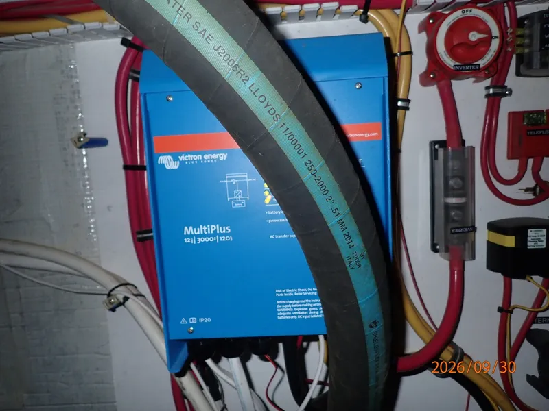 Slide: The Image of 42' Sabre inverter - 8509883