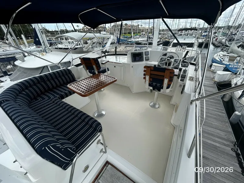 Slide: The Image of 42' Sabre flybridge forward - 8509852