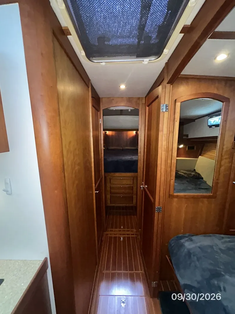 Slide: The Image of 42' Sabre companionway - 8509841