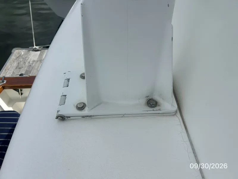 Slide: The Image of 42' Sabre mast base hinge - 8509888