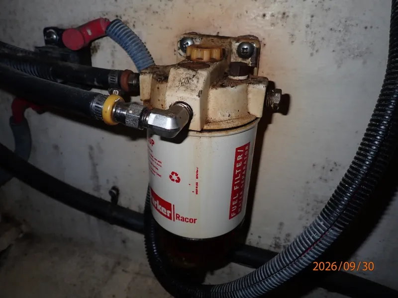 Slide: The Image of 42' Sabre generator Racor fuel filter - 8509879