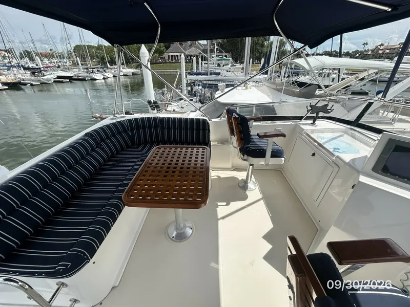 Slide: The Image of 42' Sabre flybridge port - 8509862
