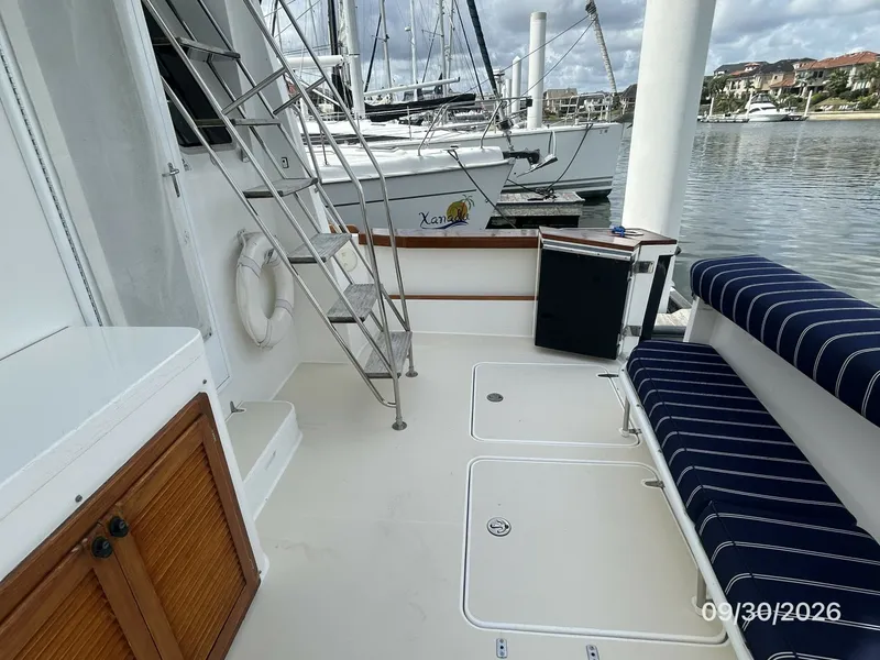 Slide: The Image of 42' Sabre cockpit starboard - 8509836