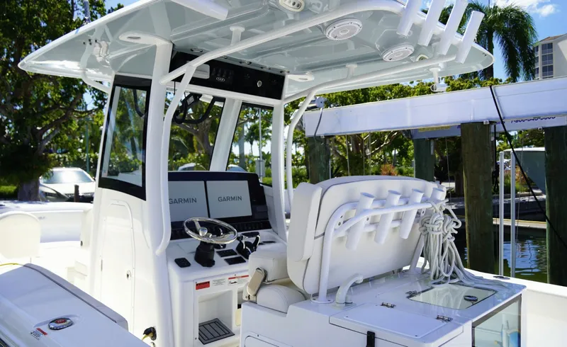 Slide: The Image of Sea Hunt Gamefish 30FS 2024 - 8509934