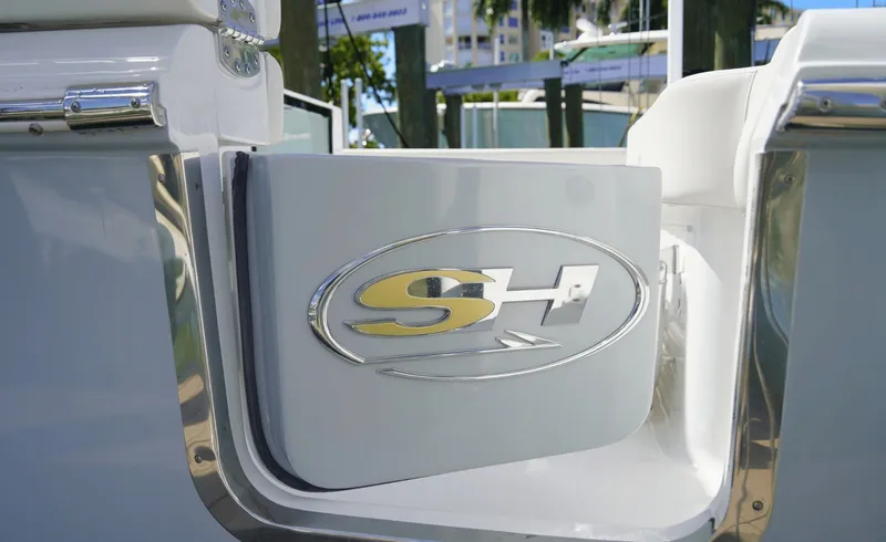Slide: The Image of Sea Hunt Gamefish 30FS 2024 - 8509970