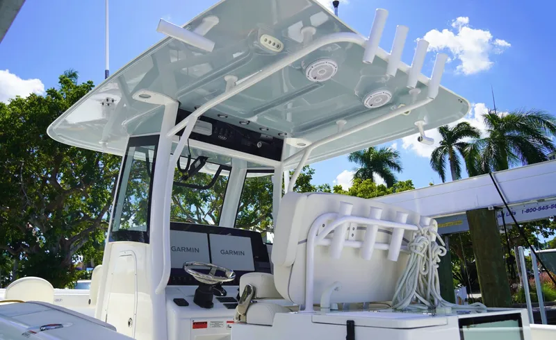 Slide: The Image of Sea Hunt Gamefish 30FS 2024 - 8509935