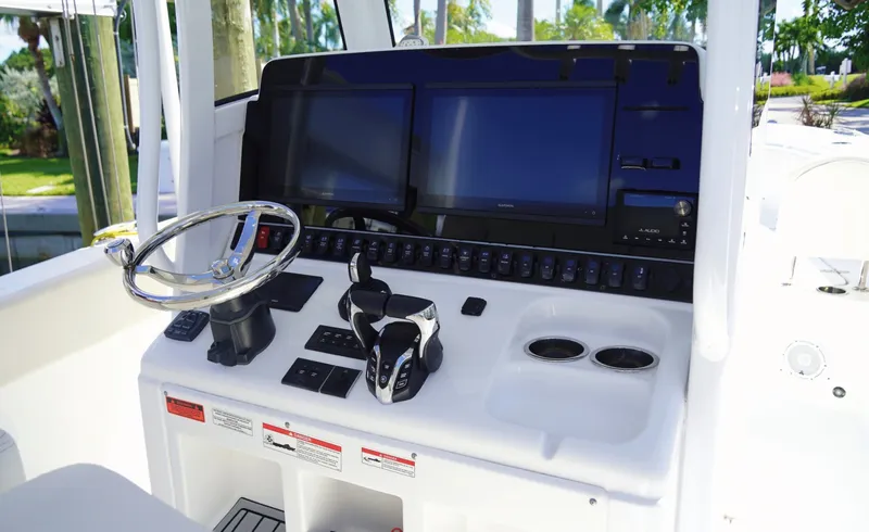 Slide: The Image of Sea Hunt Gamefish 30FS 2024 - 8509948