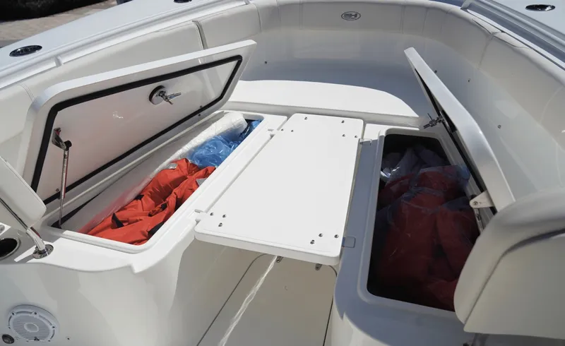 Slide: The Image of Sea Hunt Gamefish 30FS 2024 - 8509964