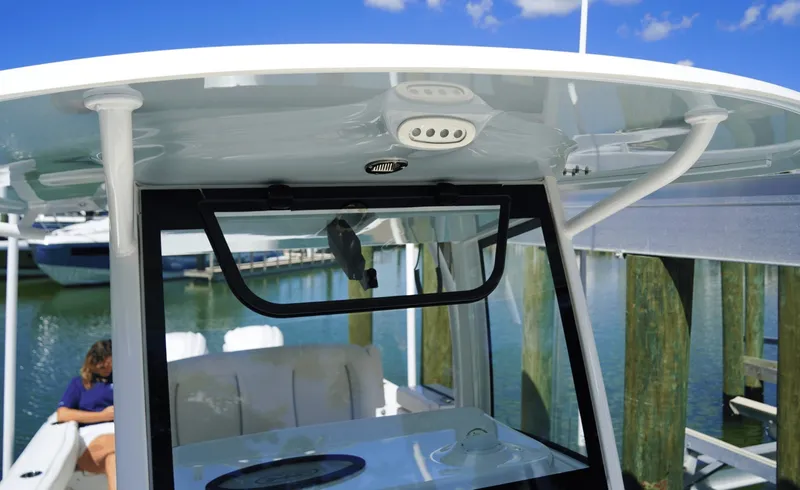 Slide: The Image of Sea Hunt Gamefish 30FS 2024 - 8509967