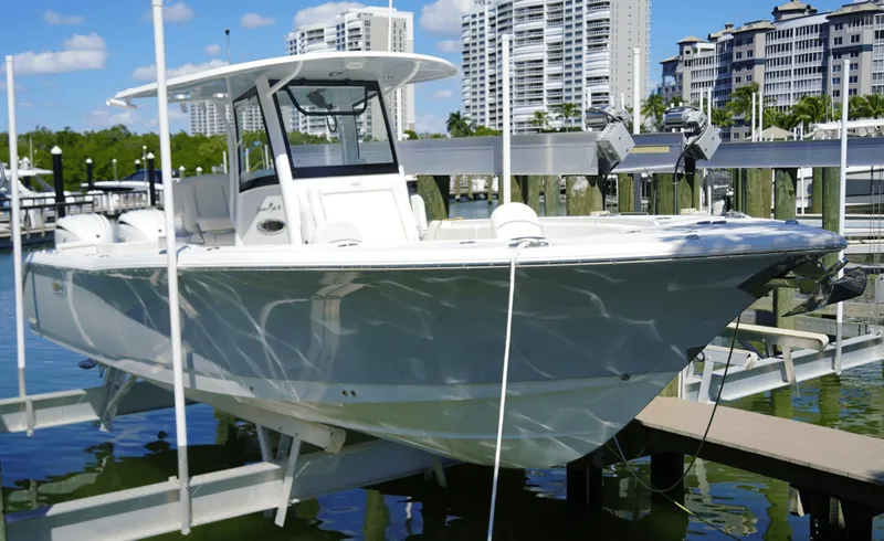Slide: The Image of Sea Hunt Gamefish 30FS 2024 - 8509924