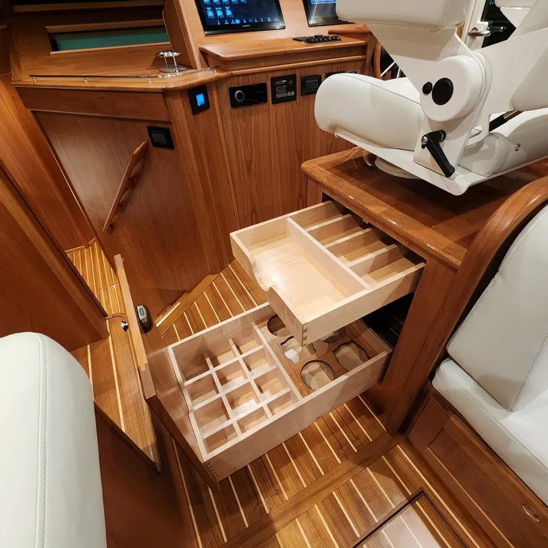 Slide: The Image of Sabre 51 Salon Express 2027 - 8510122