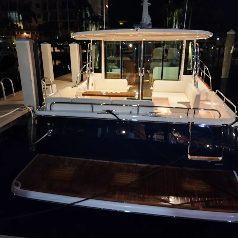 Slide: The Image of Sabre 51 Salon Express 2027 - 8510103