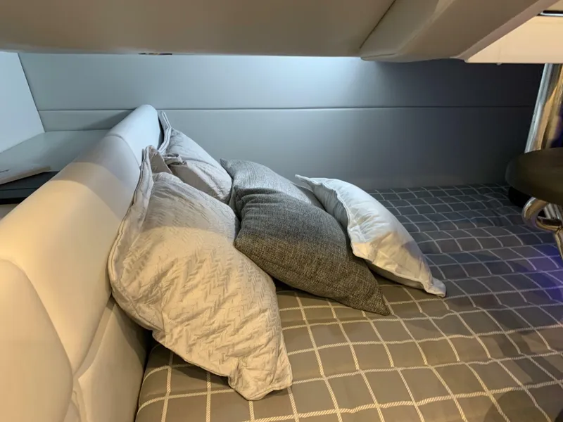 Slide: The Image of Formula 350 Crossover Bowrider OB 2021 - 8510158