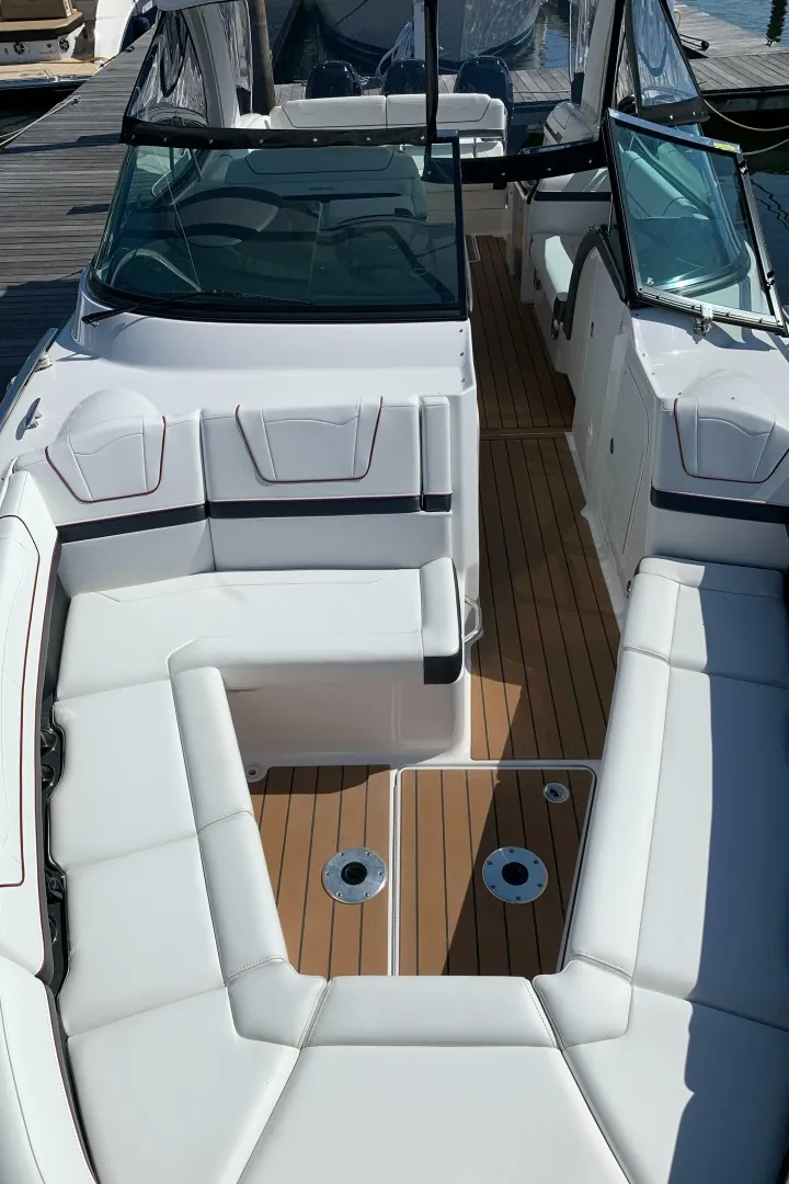 Slide: The Image of Formula 350 Crossover Bowrider OB 2021 - 8510157