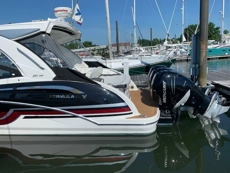 Slide: The Image of Formula 350 Crossover Bowrider OB 2021 - 8510143