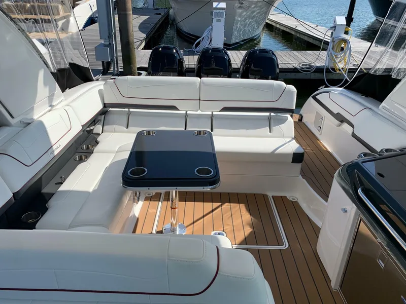 Slide: The Image of Formula 350 Crossover Bowrider OB 2021 - 8510149