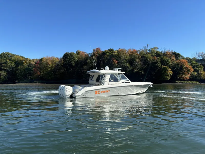 Slide: The Image of Boston Whaler 350 Realm 2018 - 8510167