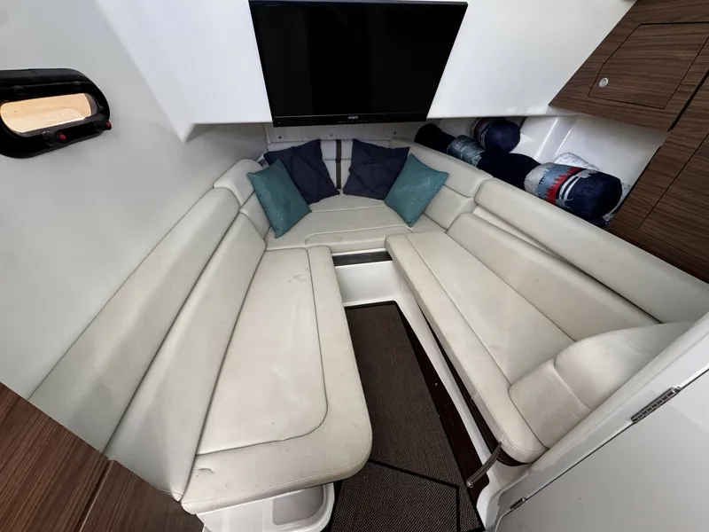 Slide: The Image of Boston Whaler 350 Realm 2018 - 8510194