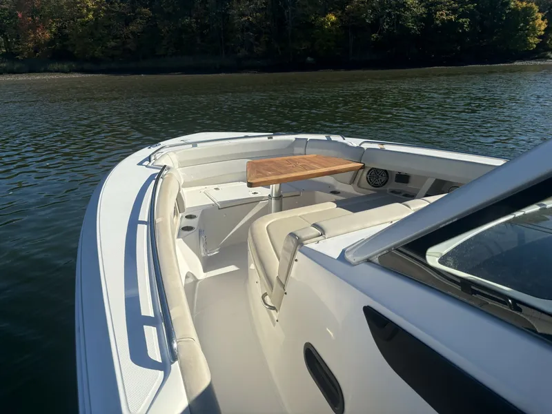Slide: The Image of Boston Whaler 350 Realm 2018 - 8510183