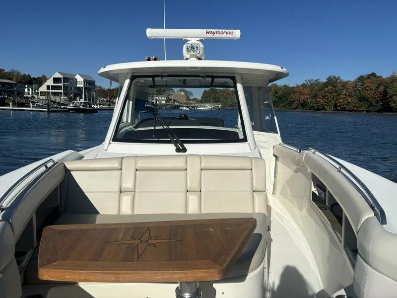 Slide: The Image of Boston Whaler 350 Realm 2018 - 8510190