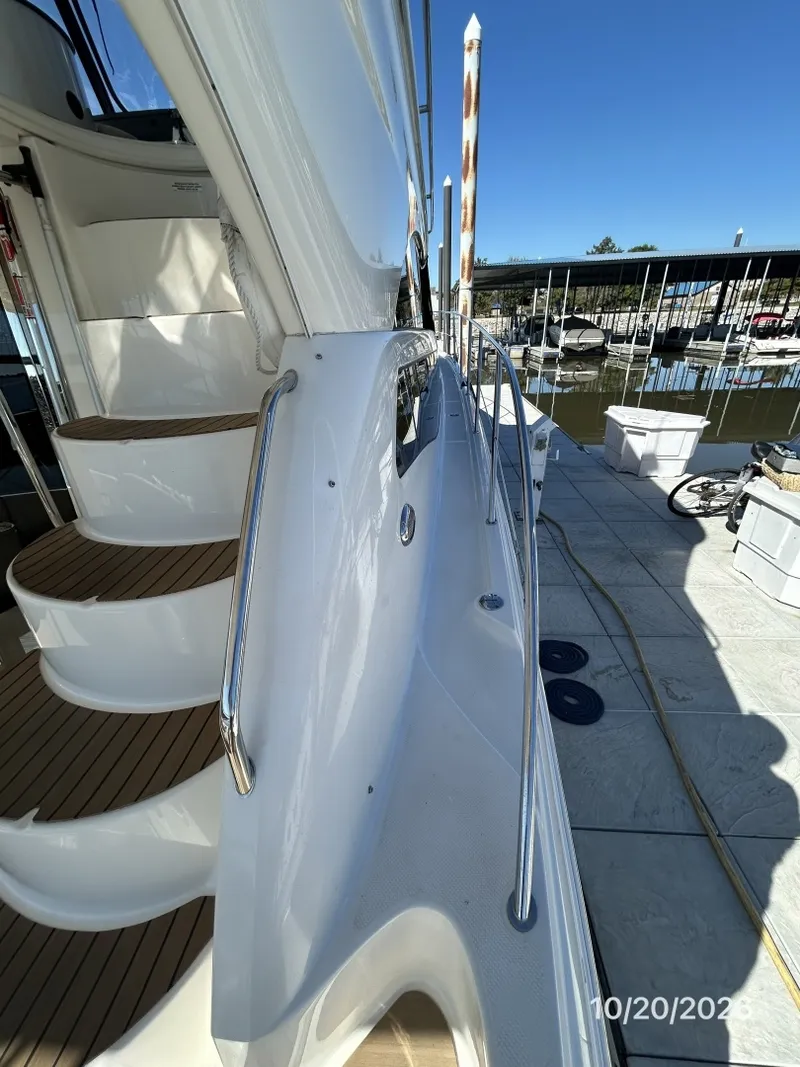 Slide: The Image of Meridian 441 starboard side deck1 - 8598519