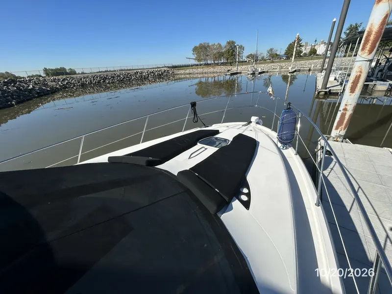 Slide: The Image of Meridian 441 foredeck1 - 8598477