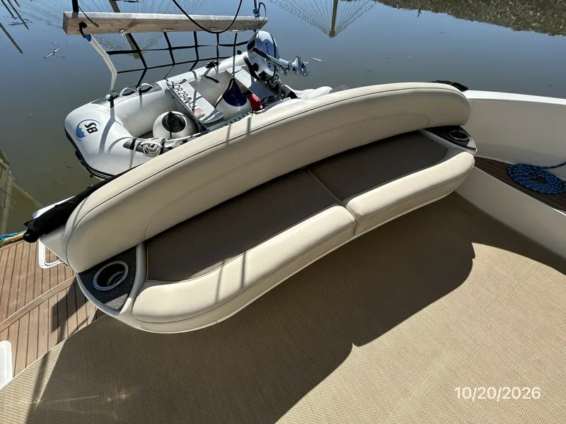 Slide: The Image of Meridian 441 aftdeck aft seating - 8598441