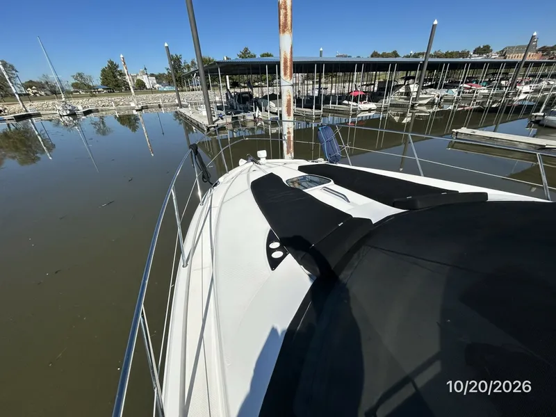 Slide: The Image of Meridian 441 foredeck2 - 8598478
