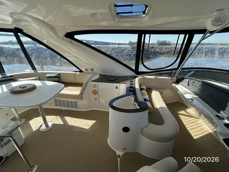 Slide: The Image of Meridian 441 flybridge port - 8598471