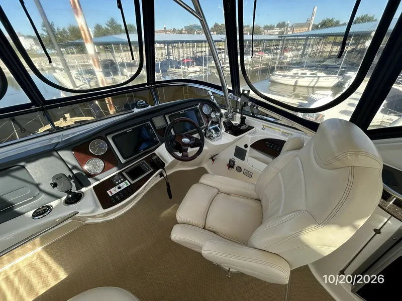 Slide: The Image of Meridian 441 flybridge helm1 - 8598465
