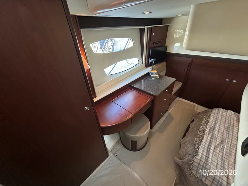 Slide: The Image of Meridian 441 guest stateroom starboard2 - 8598490