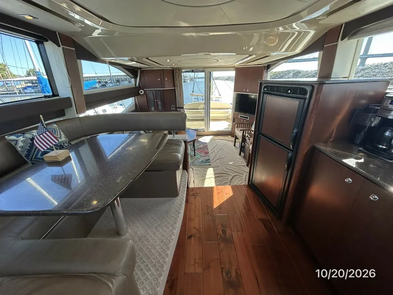 Slide: The Image of Meridian 441 salon aft - 8598503