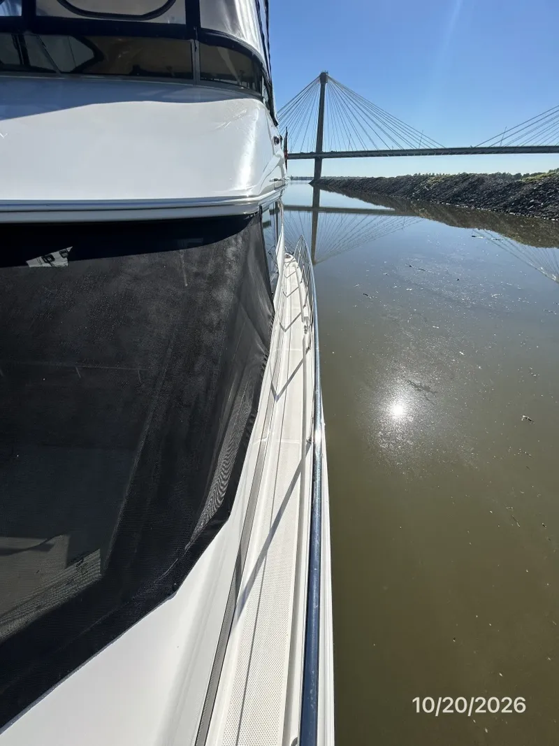 Slide: The Image of Meridian 441 port side deck2 - 8598501