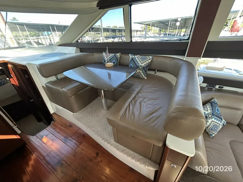 Slide: The Image of Meridian 441 salon dinette1 - 8598511