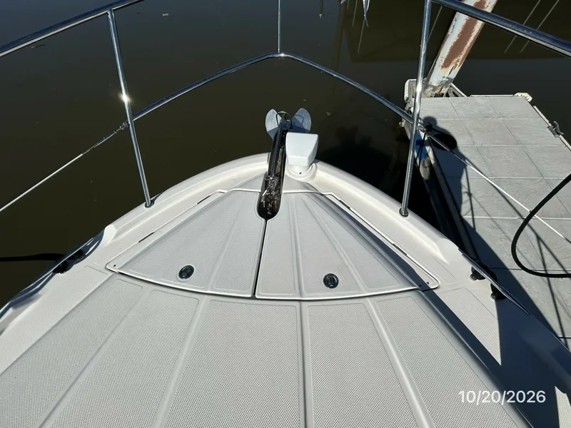 Slide: The Image of Meridian 441 anchor windlass3 - 8598452