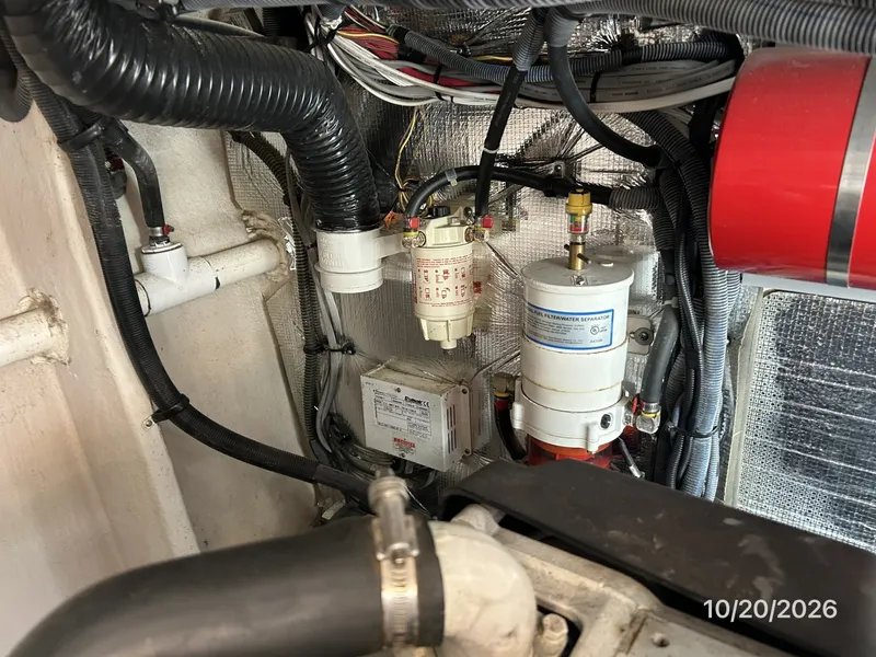 Slide: The Image of Meridian 441 port Racor fuel filter - 8598528